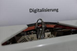 Read more about the article Digitalisierung im Alter: Wie moderne Technik das Leben erleichtert